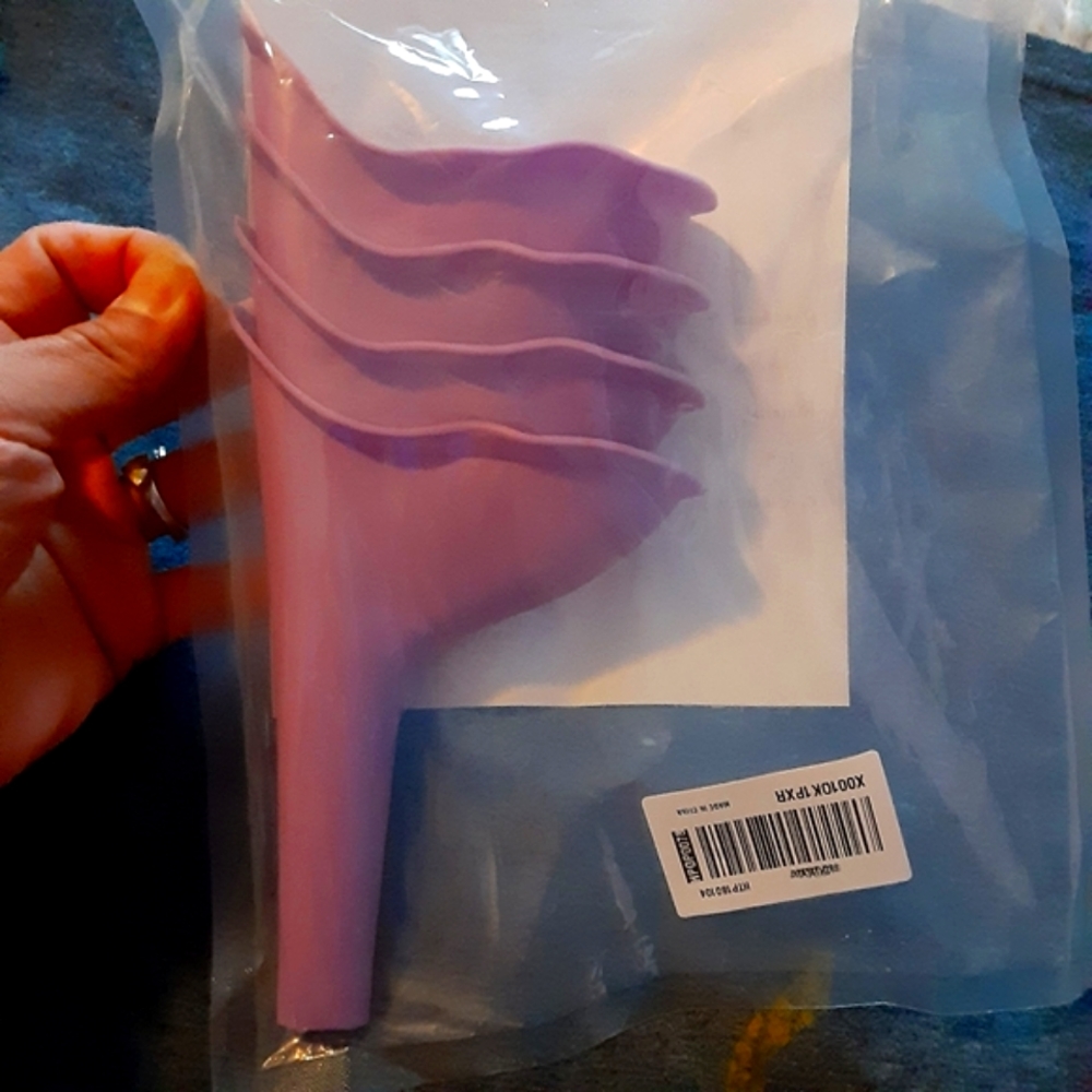 Travel urinal